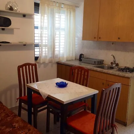 Bozena Apartment *